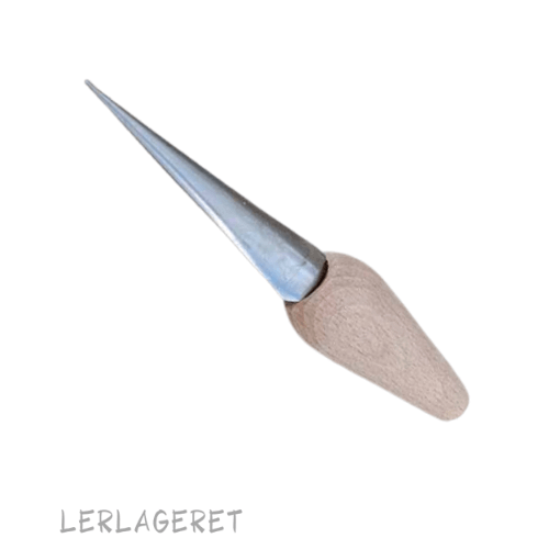Hulprikkeren fra lerlageret.com laver huller op til ø 1,8 Træskaftet kan bruges til at af bløde hullerne med.
