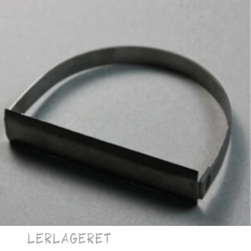 Velegnet til dekoration, afdrejning i groft ler, modellering- og gips-arbejde. Hestesko formede metal slynger fra lerlageret.com Lille: 6,5 x 6,5 cm Stor 7,3 x 9,3 cm