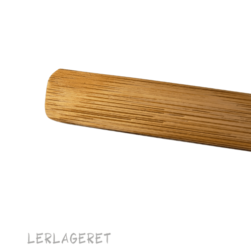 Dette værktøj fra Lerlageret er beregnet til at banke sider på dine håndmodellerede emner. Den buede ende bruges indvendig, for at skrabe og glatte ud, der hvor fingrene ikke kan nå.
22 cm lang og 18 mm bred.